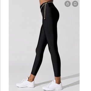 Seamless Leggings w/ Gold chain